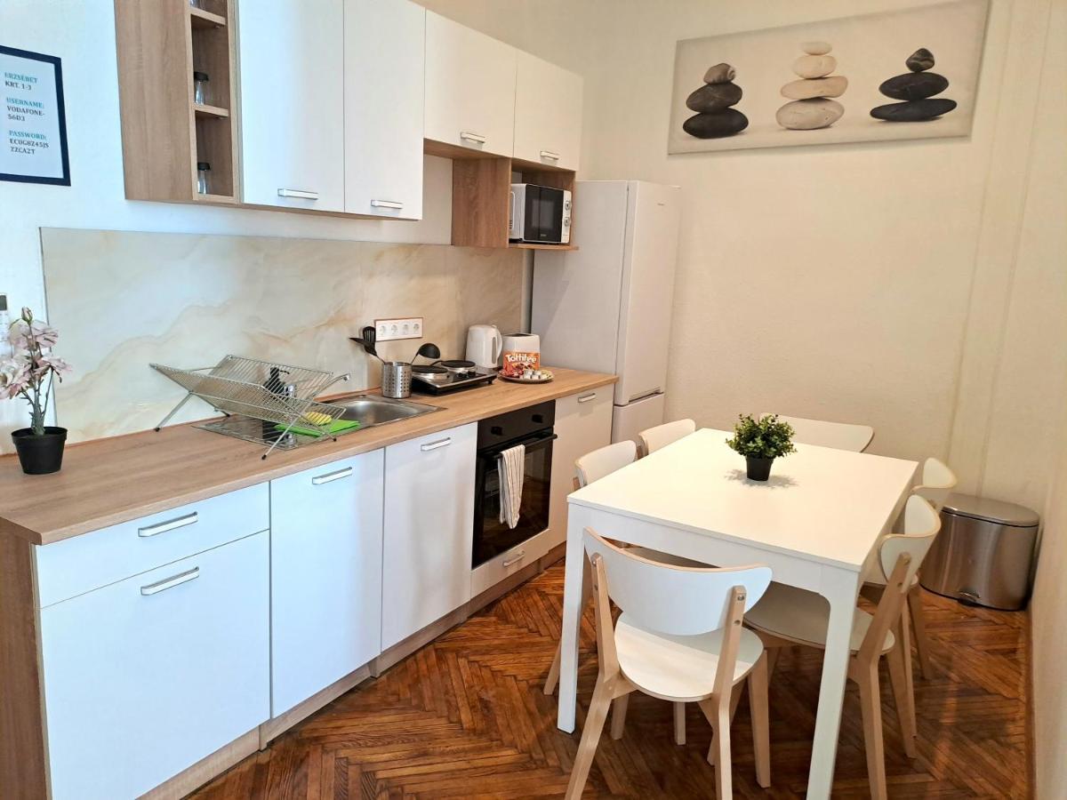 Emerald Apartment บูดาเปสต์ ภายนอก รูปภาพ